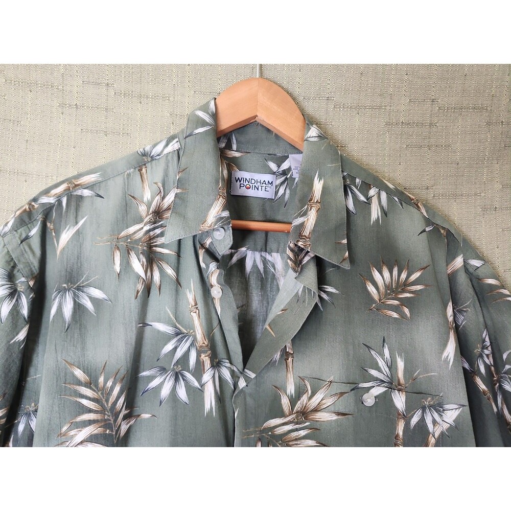 Windham Pointe Men's Tropical/Hawaiian Short Sleeve Button Down Shirt, Size Lg